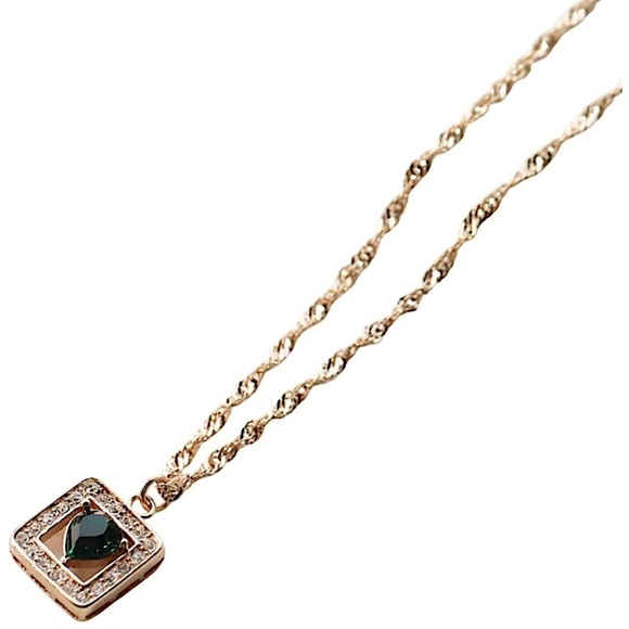 ANNE KLEIN • Heart Gold Tone Green Crystal Necklace - Picture 2 of 4